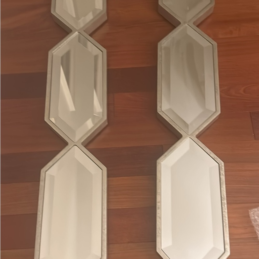 Elegant Silver Wall Mirror Decor